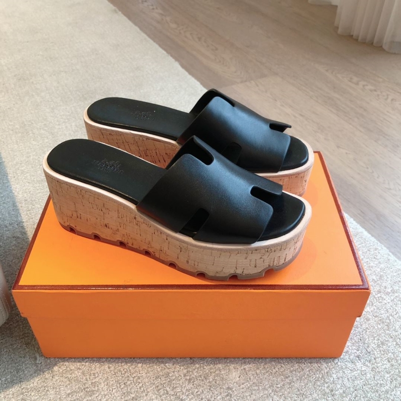 H**mes slippers